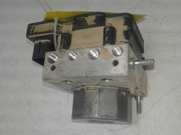 Usagé Pompe ABS Renault Zoé (AG) 46kW Prix € 103,95 Règlement à la marge proposé par Wessel Parts & Service B.V.