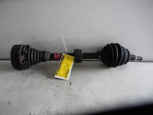 Used Front drive shaft, left Volkswagen New Beetle (9C1/9G1) Price € 80,00 Margin scheme offered by Autobedrijf G.H. Wessel B.V.