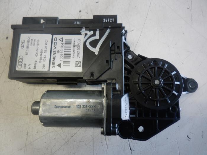 Begagnade Motor, dörrfönster Audi RS 4 (B7) RS4 4.2 V8 40V Pris € 51,45 Marginaltabell erbjuds av Wessel Parts & Service B.V.