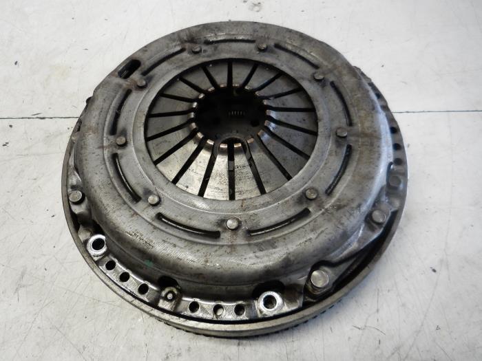 Gebrauchte Schwungrad Ford C-Max (DXA) Preis € 240,45 Margenregelung angeboten von Wessel Parts & Service B.V.
