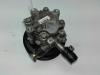 Power steering pump from a Landrover Range Rover III (LM), 2002 / 2012 4.2 V8 32V Supercharged, Jeep/SUV, Petrol, 4.196cc, 291kW (396pk), 4x4, 428PS; AJV8, 2005-05 / 2012-08, LMAM3; LMMA42 2008