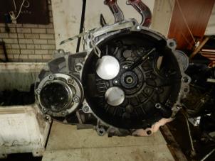 Used Gearbox Audi Q3 (8UB/8UG) 2.0 TDI 16V 136 Price on request offered by Autobedrijf G.H. Wessel B.V.