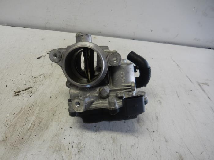 Usagé Boîtier accélérateur Audi Q3 (8UB/8UG) 2.0 TDI 16V 136 Prix € 99,75 Règlement à la marge proposé par Wessel Parts & Service B.V.