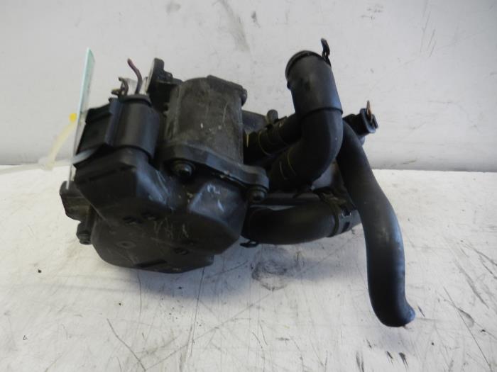 Usagé Boitier papillon Volkswagen Golf VII (AUA) 2.0 GTD 16V Prix € 103,95 Règlement à la marge proposé par Wessel Parts & Service B.V.