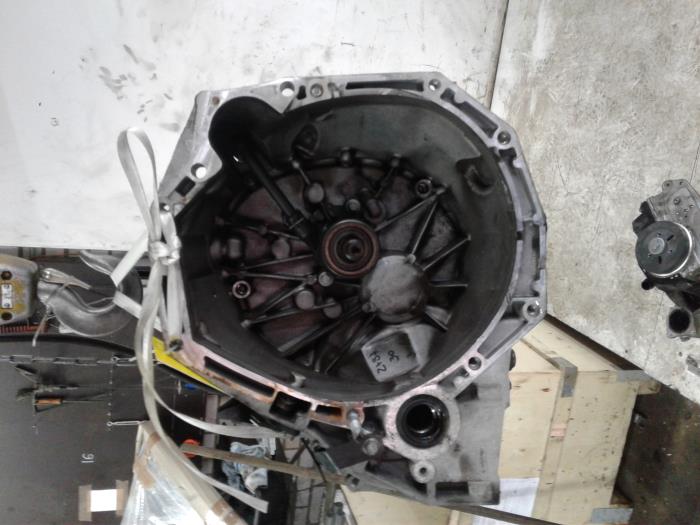 Gebrauchte Getriebe Renault Megane III Berline (BZ) 1.6 16V Preis € 498,75 Margenregelung angeboten von Wessel Parts & Service B.V.