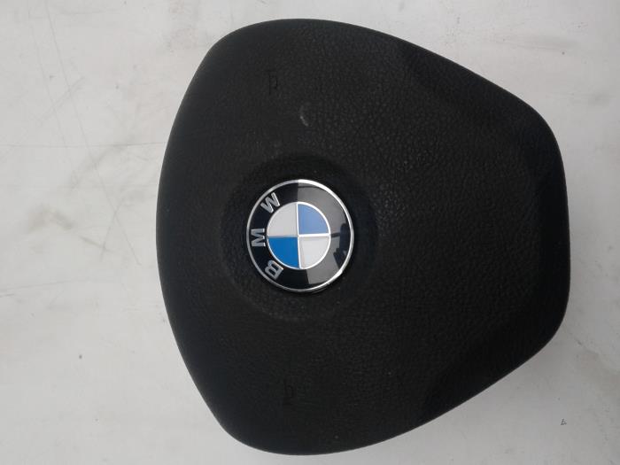 Left airbag (steering wheel) from a BMW 3 serie (F30) 316d 2.0 16V 2013