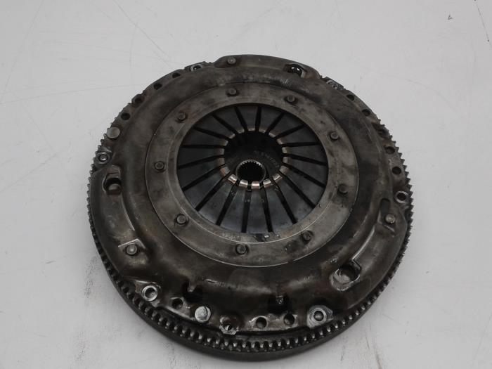 Gebrauchte Schwungrad Volkswagen Caddy Preis € 156,45 Margenregelung angeboten von Wessel Parts & Service B.V.