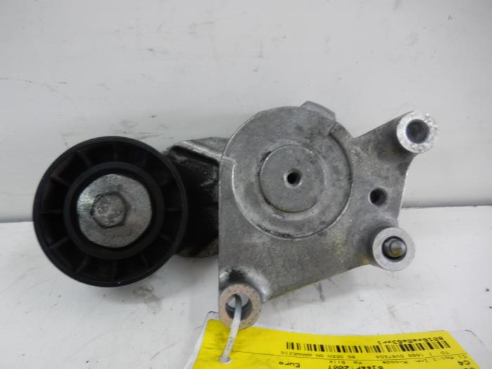 Usados Rodillo tensor correa múltiple Citroen C4 Picasso (UD/UE/UF) 1.6 HDi 16V 110 Precio € 47,25 Norma de margen ofrecido por Wessel Parts & Service B.V.