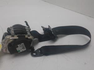 Used Seatbelt tensioner, right BMW 2-Serie Price € 85,00 Margin scheme offered by Autobedrijf G.H. Wessel B.V.