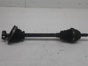 Used Front drive shaft, left Renault Clio II (BB/CB) 1.2 Price € 49,00 Margin scheme offered by Autobedrijf G.H. Wessel B.V.