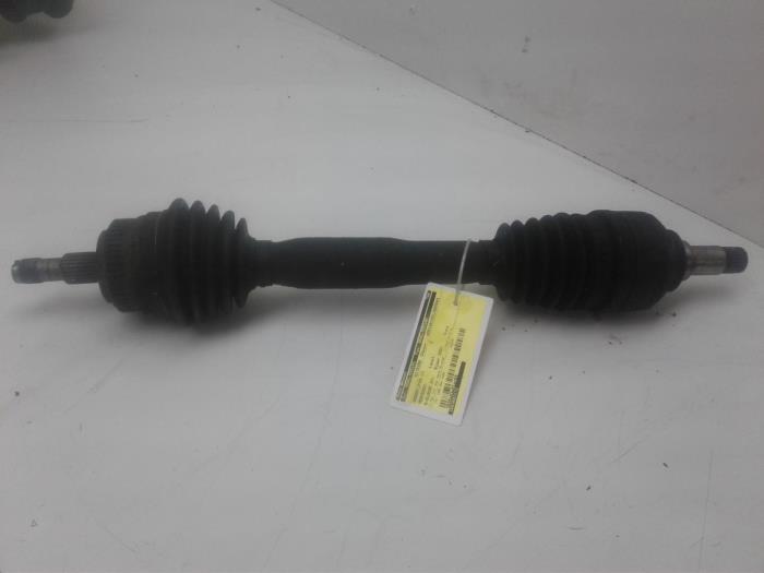 Gebrauchte Antriebswelle links vorne Mercedes A (W168) 1.7 A-170 CDI 16V Preis € 36,75 Margenregelung angeboten von Wessel Parts & Service B.V.