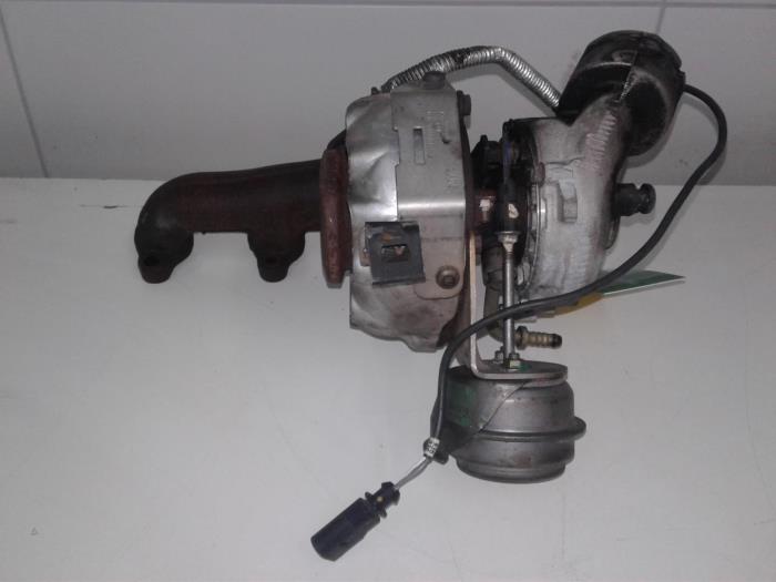 Używane Turbo Volkswagen Passat Variant (3C5) 2.0 TDI 140 Cena na żądanie oferowane przez Wessel Parts & Service B.V.
