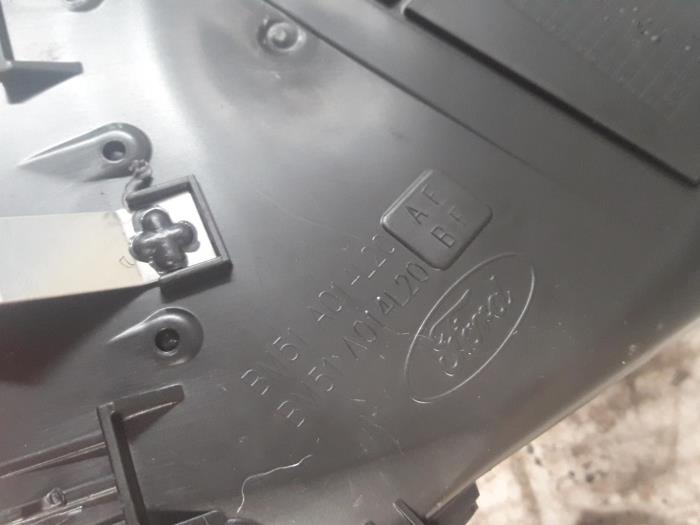 Rejilla de aire de salpicadero de un Ford Focus 2014