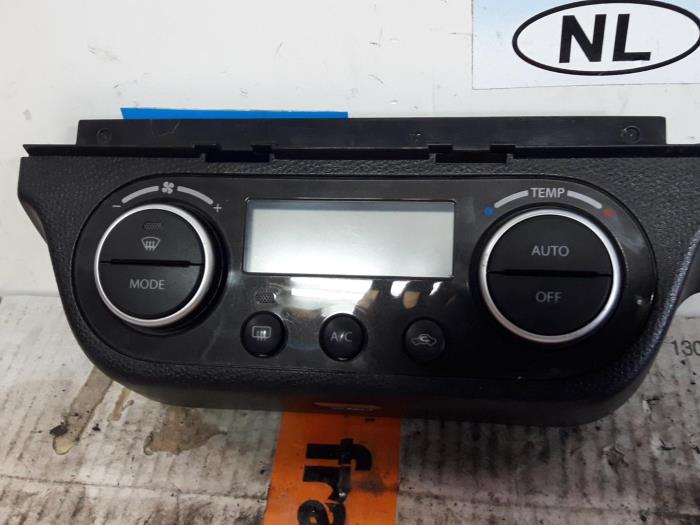 Używane Panel climatronic Suzuki Swift (ZA/ZC/ZD1/2/3/9) 1.6 Sport VVT 16V Cena € 75,00 Procedura marży oferowane przez De Witte Boerderij AutoMotive