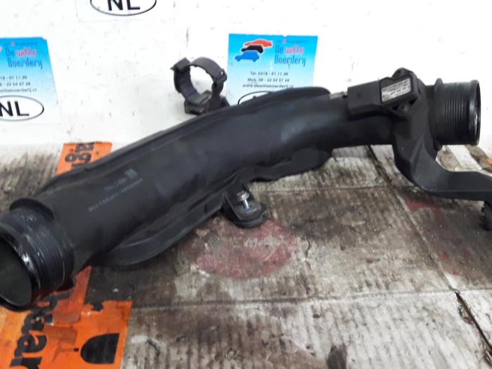Gebrauchte Turbo Rohr Volkswagen Polo Preis € 50,00 Margenregelung angeboten von De Witte Boerderij AutoMotive