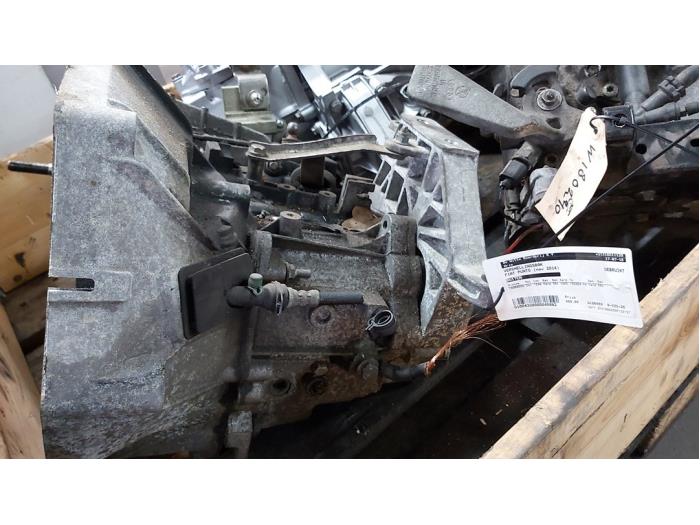 Gearbox Fiat Punto III 1.3 JTD Multijet 80 16V 199B8000
