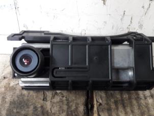 Used Reversing camera Renault Twingo III (AH) 1.0 SCe 70 12V Price € 200,00 Margin scheme offered by De Witte Boerderij B.V.