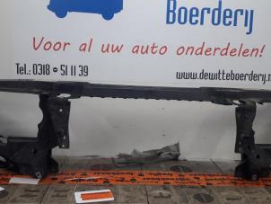 Usagé Plaque de serrure avant BMW X5 (E53) 3.0 24V Prix € 50,00 Règlement à la marge proposé par De Witte Boerderij B.V.
