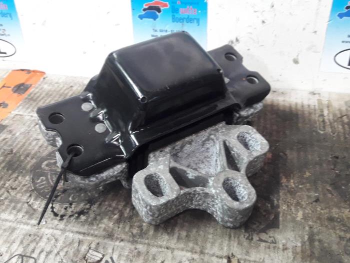 Usagé Support moteur Seat Leon (1P1) 2.0 TDI 16V FR Prix € 15,00 Règlement à la marge proposé par De Witte Boerderij AutoMotive