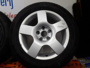Begagnade Hjul + däck Audi A4 (B6) 3.0 V6 30V Pris € 60,00 Marginaltabell erbjuds av De Witte Boerderij AutoMotive