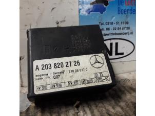 Usagé Module alarme Mercedes C (W203) 2.6 C-240 V6 18V Prix € 25,00 Règlement à la marge proposé par De Witte Boerderij B.V.