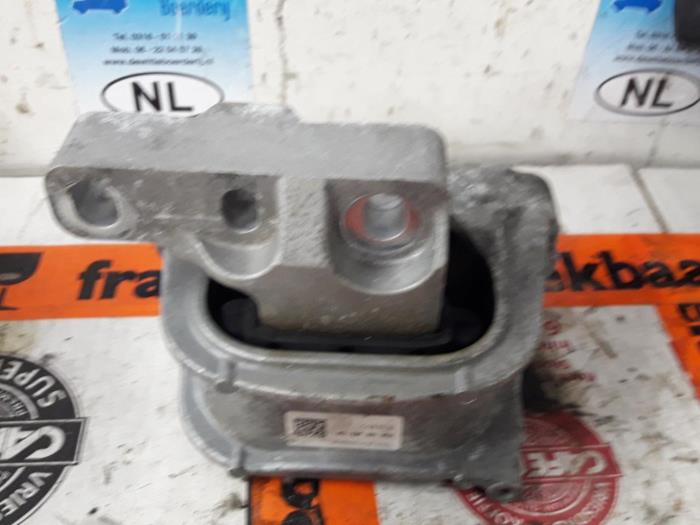Used Engine mount Volkswagen Golf Price € 15,00 Margin scheme offered by De Witte Boerderij AutoMotive