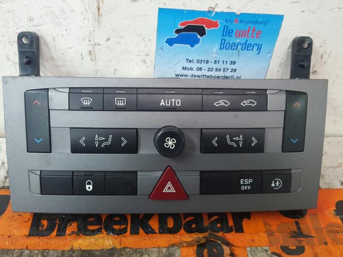 Begagnade Klimatpanel Peugeot 407 (6D) 2.0 HDiF 16V Pris € 75,00 Marginaltabell erbjuds av De Witte Boerderij AutoMotive