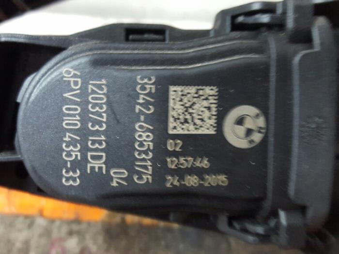 Begagnade Gaspedalsensor BMW X5 (F15) M Turbo 4.4i V8 32V Pris € 10,00 Marginaltabell erbjuds av De Witte Boerderij AutoMotive