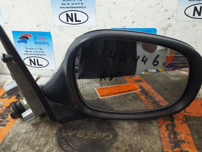 Wing mirror, right from a BMW 1-Serie 2011