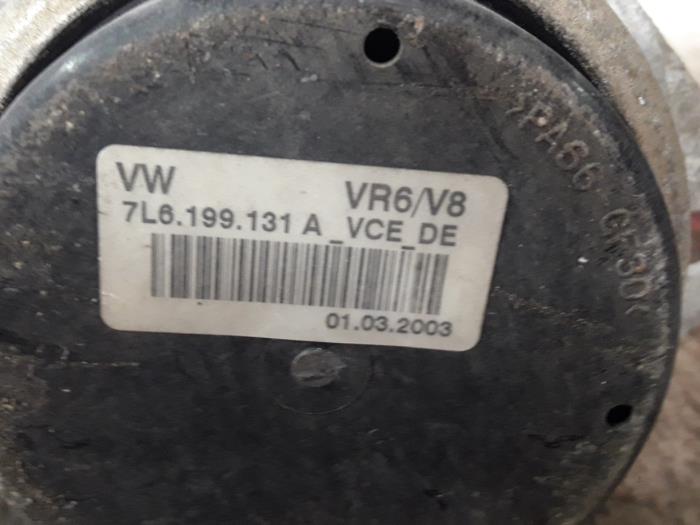 Used Engine mount Volkswagen Touareg (7LA/7L6) 4.2 V8 40V Price € 15,00 Margin scheme offered by De Witte Boerderij AutoMotive
