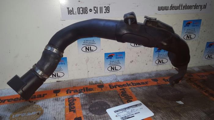 Gebrauchte Intercooler Schlauch Volkswagen Polo V (6R) 1.2 TDI 12V BlueMotion Preis € 25,00 Margenregelung angeboten von De Witte Boerderij AutoMotive