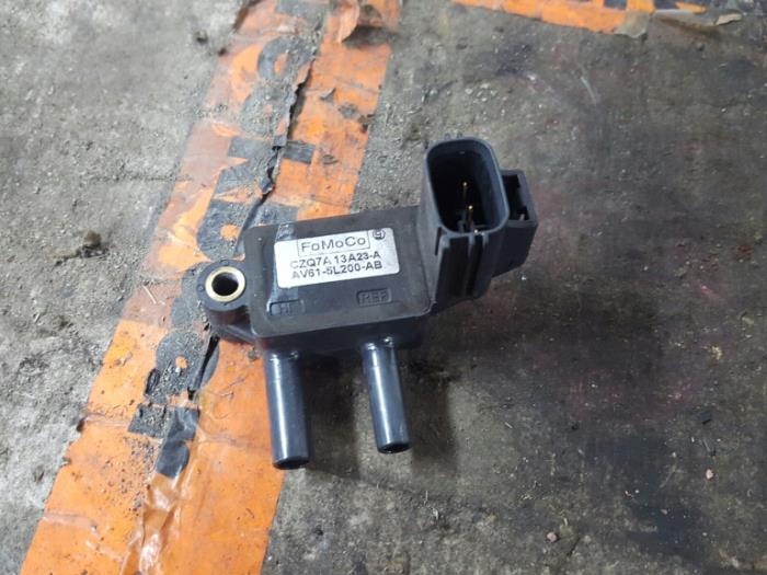 Fuel pressure sensor Volvo V40 1.6 D2 AV615L200AB D4162T