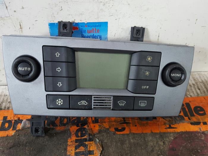 Używane Panel climatronic Fiat Stilo (192A/B) 1.6 16V 3-Drs. Cena € 45,00 Procedura marży oferowane przez De Witte Boerderij AutoMotive