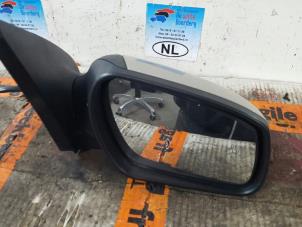 Used Wing mirror, right Ford Mondeo III 1.8 16V Price € 35,00 Margin scheme offered by De Witte Boerderij B.V.