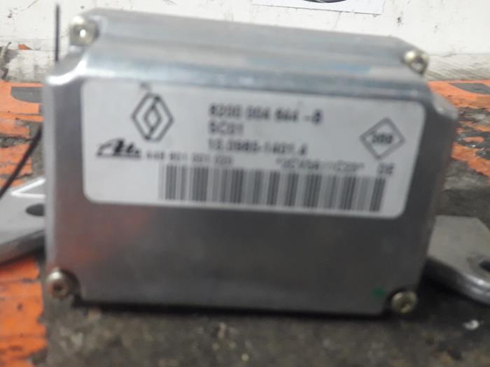 Used Esp computer Renault Espace (JK) 2.0 16V Price € 75,00 Margin scheme offered by De Witte Boerderij AutoMotive