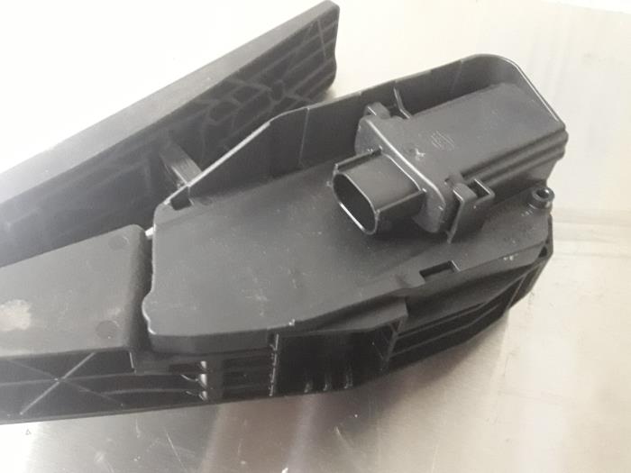 Gaspedalposition Sensor van een BMW 1 serie (E87/87N) 116i 1.6 16V 2007
