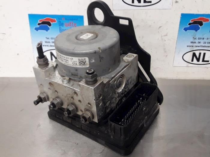 ABS pump from a Volkswagen Touran (5T1) 2.0 TDI 150 2018