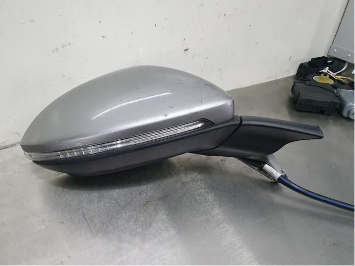 Wing mirror, right from a Volkswagen Golf VII (AUA) 1.4 TSI 16V 2013