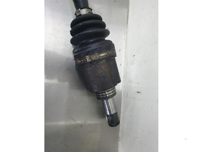 Front drive shaft, right from a Volkswagen Up! (121) 1.0 12V 60 2015