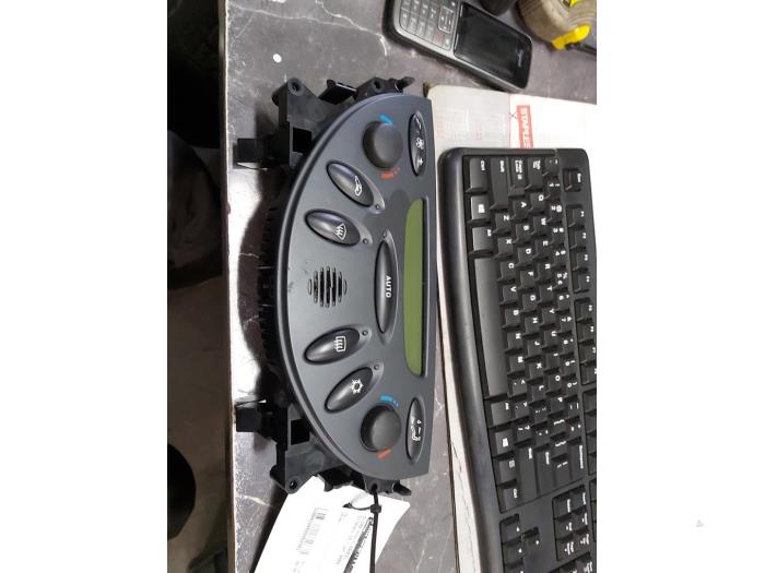 Używane Panel climatronic Citroen C5 I Break (DE) 2.0 16V Cena € 40,00 Procedura marży oferowane przez De Witte Boerderij AutoMotive