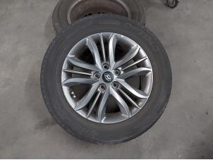 Gebrauchte Felge + Reifen Hyundai iX35 (LM) Preis € 175,00 Margenregelung angeboten von De Witte Boerderij B.V.