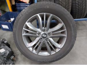 Used Wheel + tyre Hyundai iX35 (LM) Price € 175,00 Margin scheme offered by De Witte Boerderij B.V.