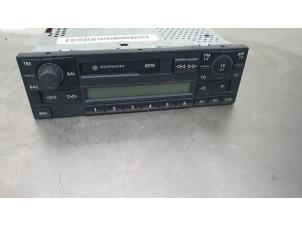 Gebrauchte Radio/Cassette Volkswagen Polo IV (9N1/2/3) 1.2 12V Preis € 40,00 Margenregelung angeboten von De Witte Boerderij B.V.