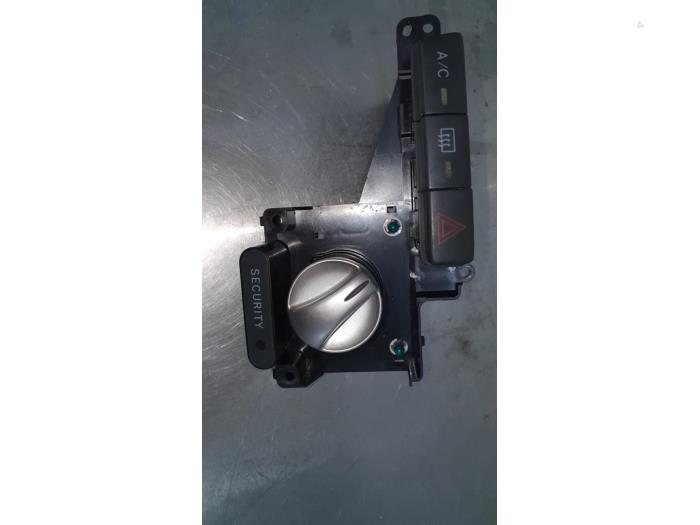 Heater switch from a Toyota Yaris Verso (P2)  2003
