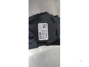 Gaspedalposition Sensor van een Ford Fiesta 6 (JA8) 1.0 EcoBoost 12V 100 2015