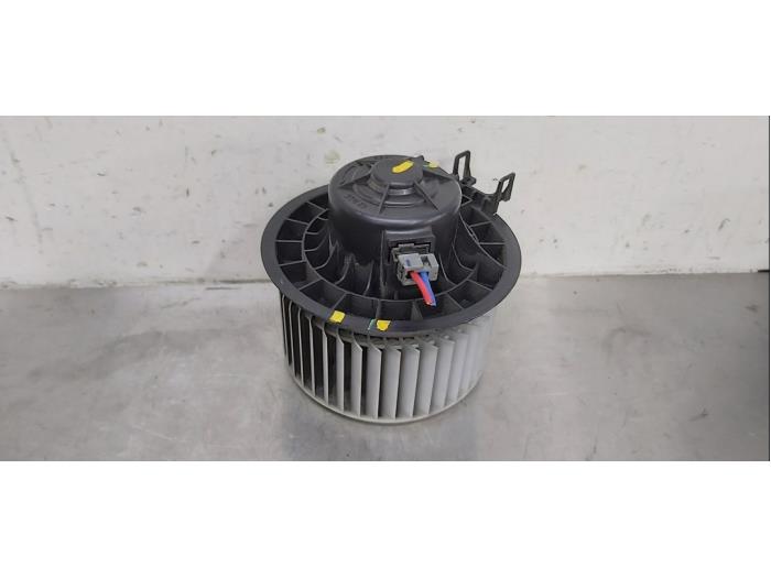 Heating and ventilation fan motor from a Hyundai i20 1.2i 16V 2009