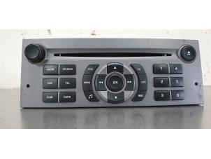 Usagé Radio/Lecteur CD Peugeot 407 (6D) 1.8 16V Prix € 50,00 Règlement à la marge proposé par De Witte Boerderij B.V.