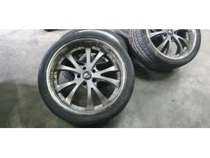 Used Set of sports wheels Volkswagen Touareg (7LA/7L6) 4.2 V8 40V Price € 450,00 Margin scheme offered by De Witte Boerderij B.V.