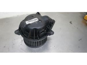 Used Heating and ventilation fan motor Opel Vivaro 2.0 CDTI 16V Price € 45,00 Margin scheme offered by De Witte Boerderij B.V.