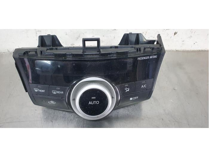 Begagnade Klimatpanel Toyota Prius Plus (ZVW4) 1.8 Hybrid 16V Pris € 65,00 Marginaltabell erbjuds av De Witte Boerderij AutoMotive